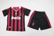 Kit de niño Milan retro 09/10 local