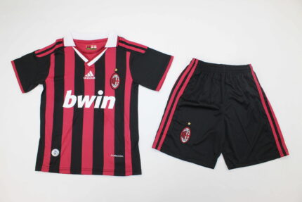 Kit de niño Milan retro 09/10 local