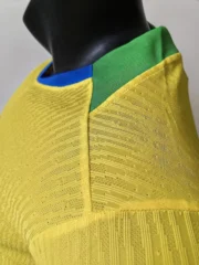 Brasil local manga larga 2025 versión jugador - Imagen 3