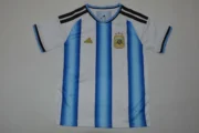 Kit de niño Argentina local 2026 - Imagen 3