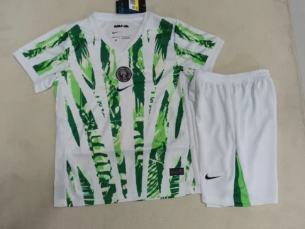 Kit de niño Nigeria local 2025