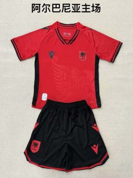 Kit de niño Albania local 2025