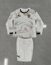 Kit de niño Portugal visitante 2025 manga larga