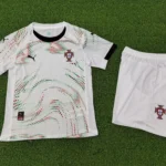 Kit de niño Portugal visitante 2025 versión jugador