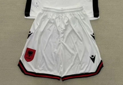 Short Albania visitante 2025
