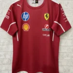 Camiseta Ferrari modelo 4