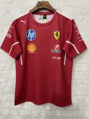 Camiseta Ferrari modelo 4