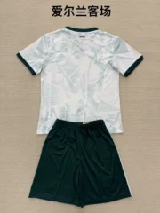 Kit de niño Irlanda visitante 2025 - Imagen 2