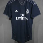 Real Madrid retro 18/19 visitante versión jugador