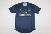 Real Madrid retro 19/20 visitante versión jugador