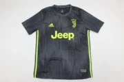 Juventus retro 18/19 alternativa