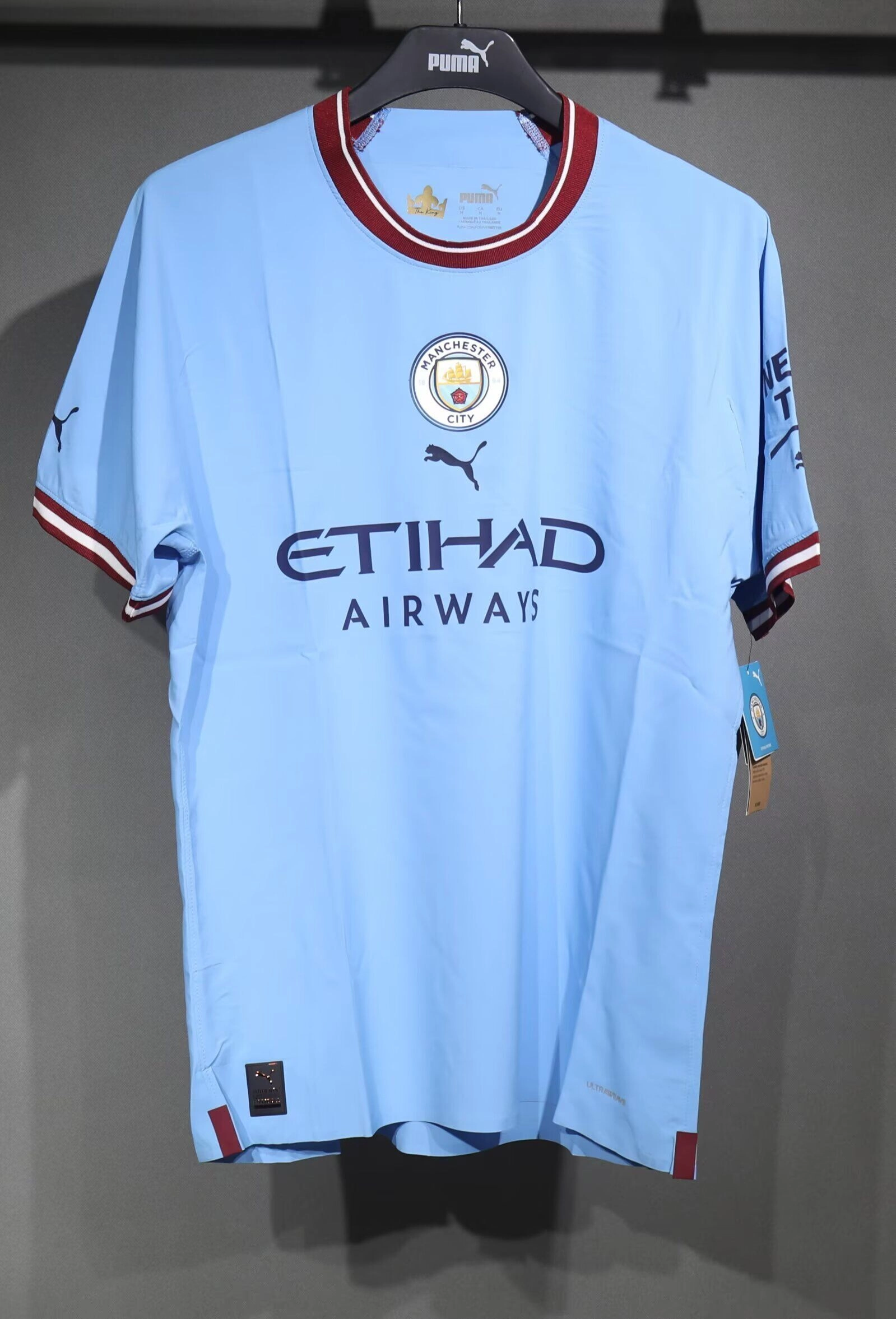 9c9ad461 Manchester City retro 22/23 versión jugador - Imagen 1