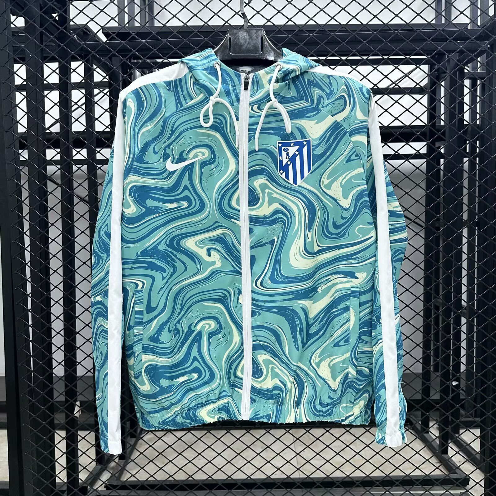 bca65725 Cortavientos Atlético de Madrid modelo 02 - Imagen 1