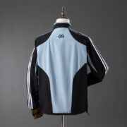 Cortavientos Real Madrid modelo 24 - Imagen 2