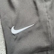 Kit de niño Manchester United retro 03/04 - Imagen 3