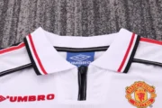 Kit de niño Manchester United retro 97/98 - Imagen 6