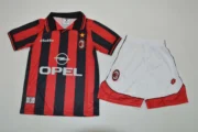 Kit de niño Milán retro 97/98