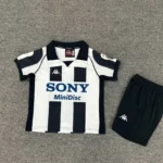 Kit de niño Juventus retro 97/98 local