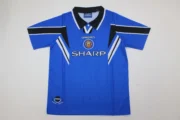 Kit de niño Manchester United retro 96/97 alternativa - Imagen 11