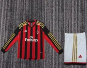 Kit de niño Milán retro manga larga 13/14