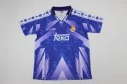 Kit de niño Real Madrid retro 96/97 visitante - Imagen 5