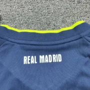Kit de niño Real Madrid retro 10/11 - Imagen 5