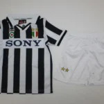 Kit de niño Juventus retro 95/96