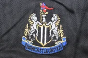 Kit de niño Newcastle United retro 97/99 - Imagen 10