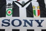 Kit de niño Juventus retro 95/96 - Imagen 7