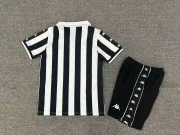 Kit de niño Juventus retro 99/00 local - Imagen 2