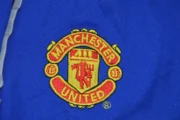 Kit de niño Manchester United retro 02/04 alternativa - Imagen 12