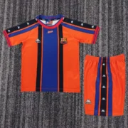 Kit de niño Barcelona retro 97/98 visitante
