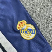 Kit de niño Real Madrid retro 98/99 visitante - Imagen 5