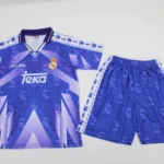 Kit de niño Real Madrid retro 96/97 visitante