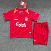 Kit de niño Liverpool retro 05/06