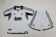 Kit de niño Real Madrid retro 00/01