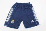 Kit de niño Real Madrid retro 05/06 - Imagen 18