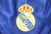 Kit de niño Real Madrid retro 98/99 alternativa - Imagen 6