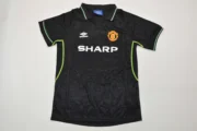 Kit de niño Manchester United retro 98/99 alternativa - Imagen 2