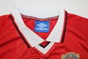 Kit de niño Manchester United retro 99/00 local - Imagen 2