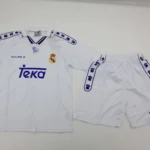 Kit de niño Real Madrid retro 94/96 local