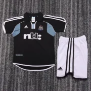 Kit de niño Newcastle United retro 00/01