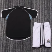 Kit de niño Newcastle United retro 00/01 - Imagen 3