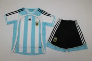 Kit de niño Argentina retro 2006 local