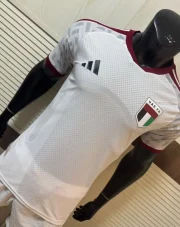 Emiratos Árabes local 2026 versión jugador - Imagen 3