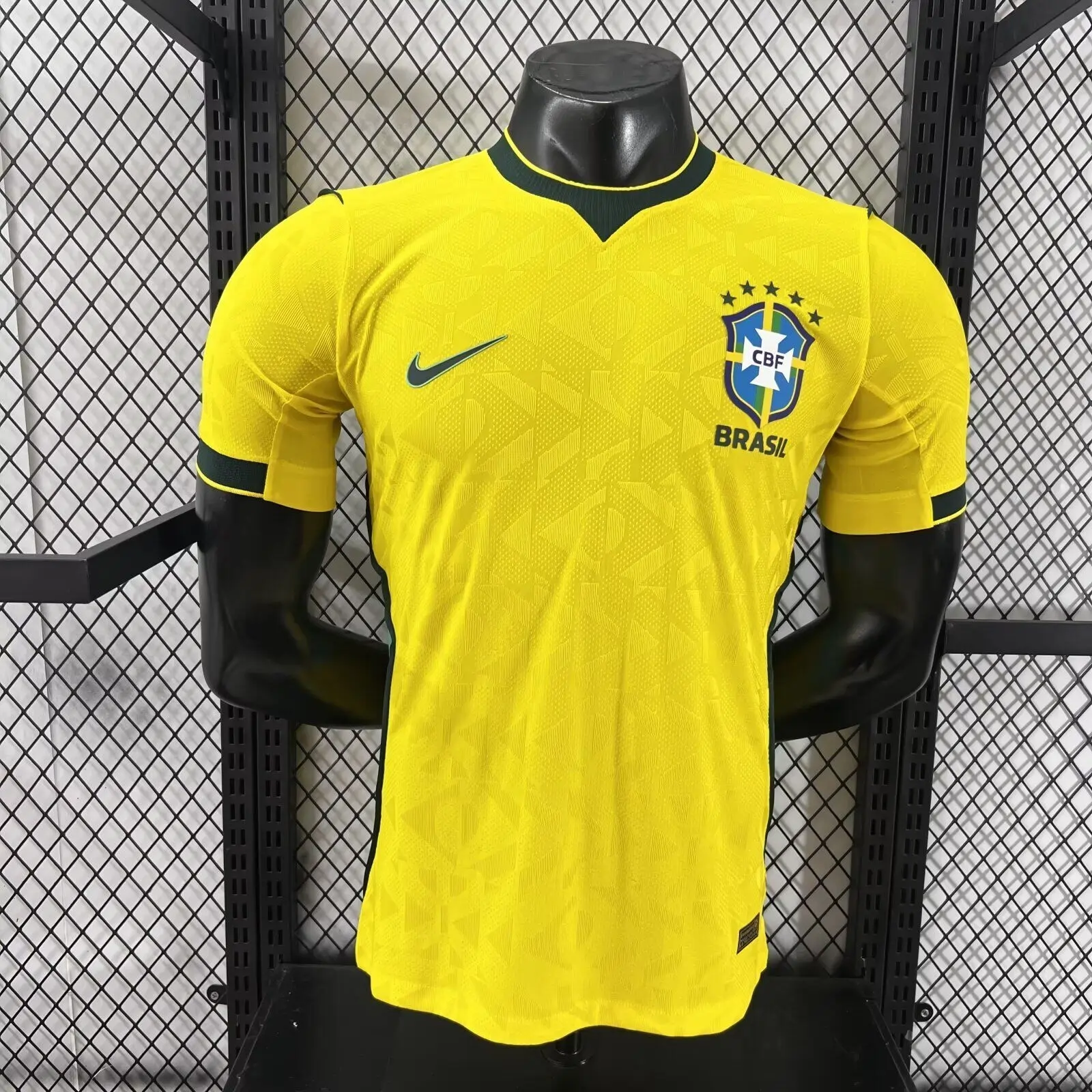 77f8677d Brasil local 2026 versión jugador - Imagen 1