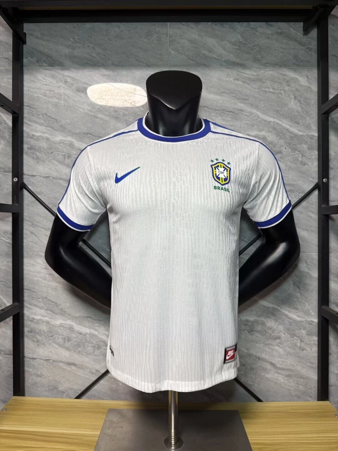 a1c7769d Brasil retro 1998 alternativa versión jugador - Imagen 1
