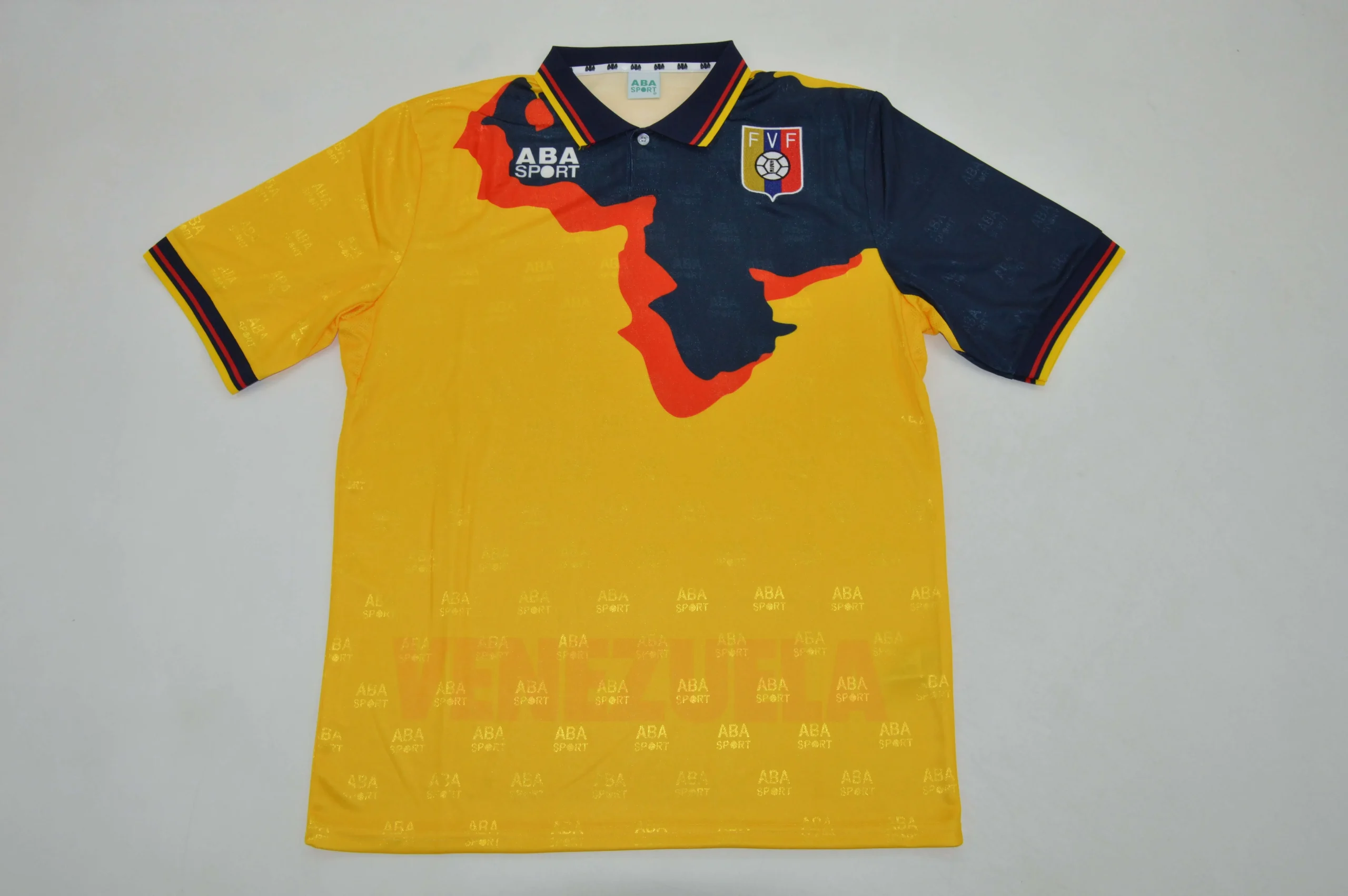 b342a60e Venezuela retro 1998 visitante - Imagen 1