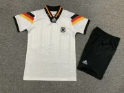 Kit de niño Alemania retro 1992 local