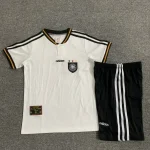 Kit de niño Alemania retro 1996 local